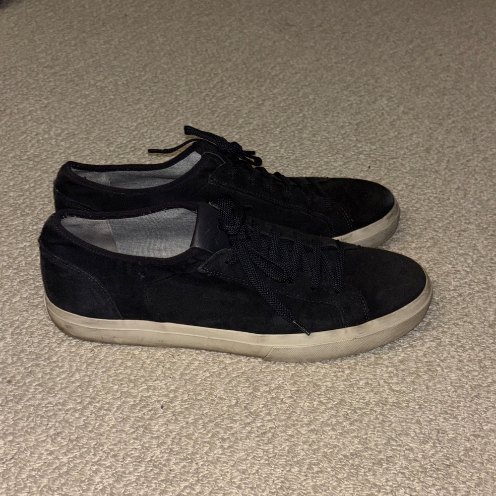 Vince Men's navy blue Sneakers